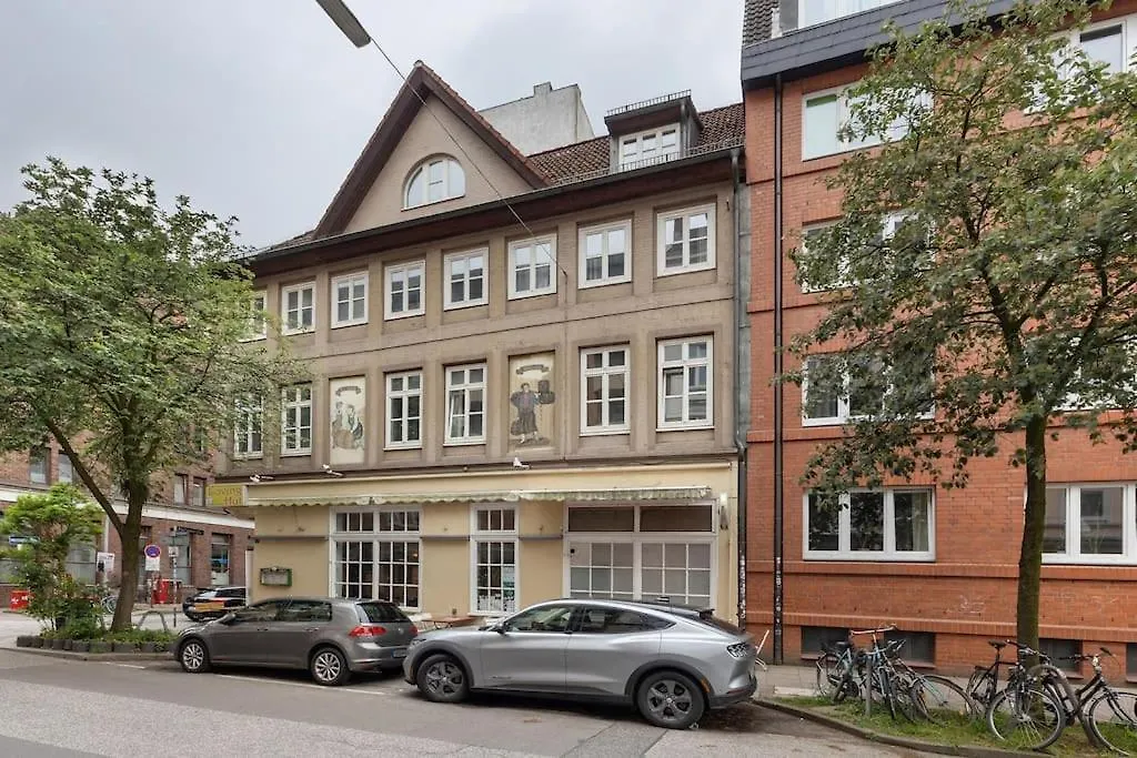 Wunderschoene 3 Zimmer Wohnung! contacts